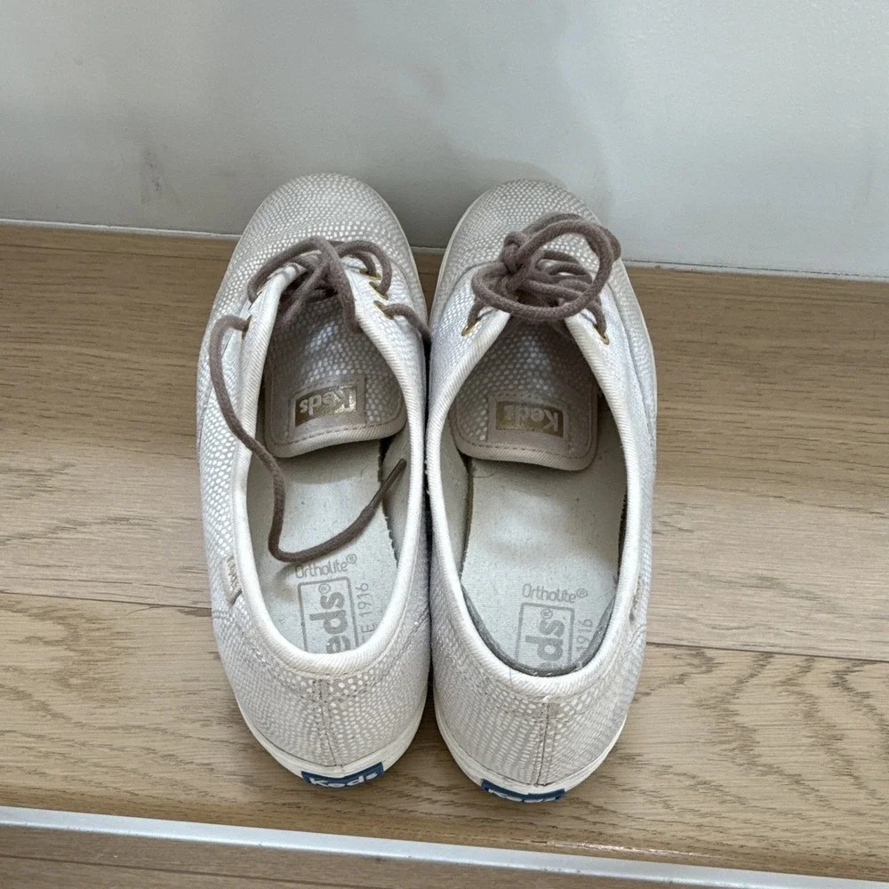 Keds OrthoLite Women's Low Top Lace-Up Sneakers White/Gray Polka Dot WH58971